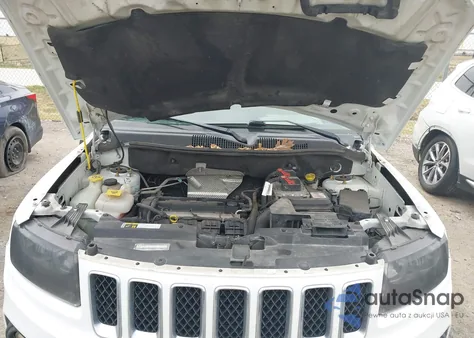 2016 Jeep Compass Sport из США, поврежденный, VIN 1C4NJCBA1GD702969